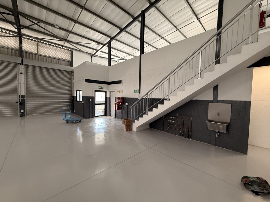 To Let Commercial Property for Rent in Rivergate Western Cape